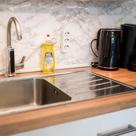 Truth Fuer 3 - Moderne Kueche - Smart Tv - Teppichboden Dortmund