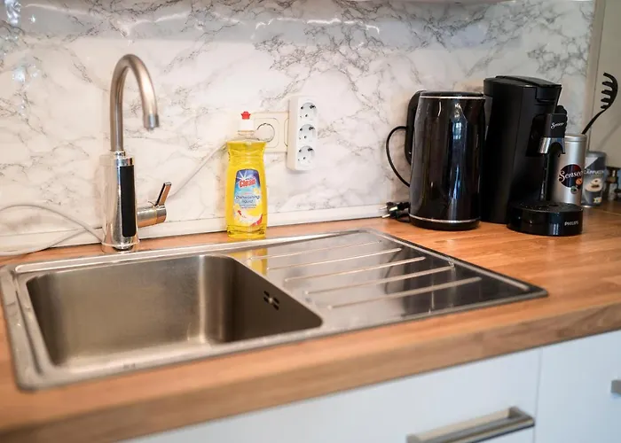 Truth Fuer 3 - Moderne Kueche - Smart Tv - Teppichboden Dortmund